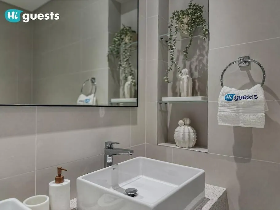 Elegant 2-Bedroom Retreat At Marina Vista 2 Dubai 0*,  United Arab Emirates