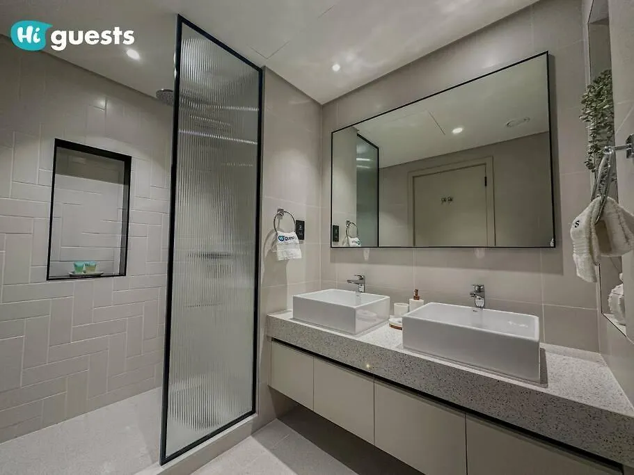 Elegant 2-Bedroom Retreat At Marina Vista 2 Dubai