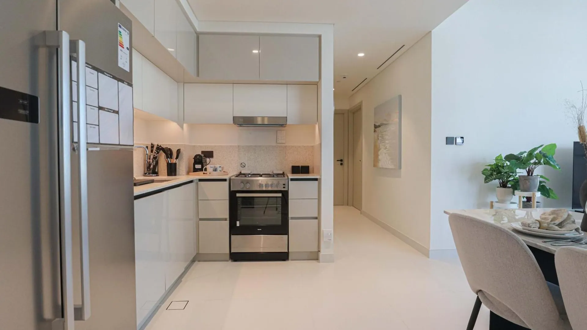 Apartment Elegant 2-Bedroom Retreat At Marina Vista 2 Dubai