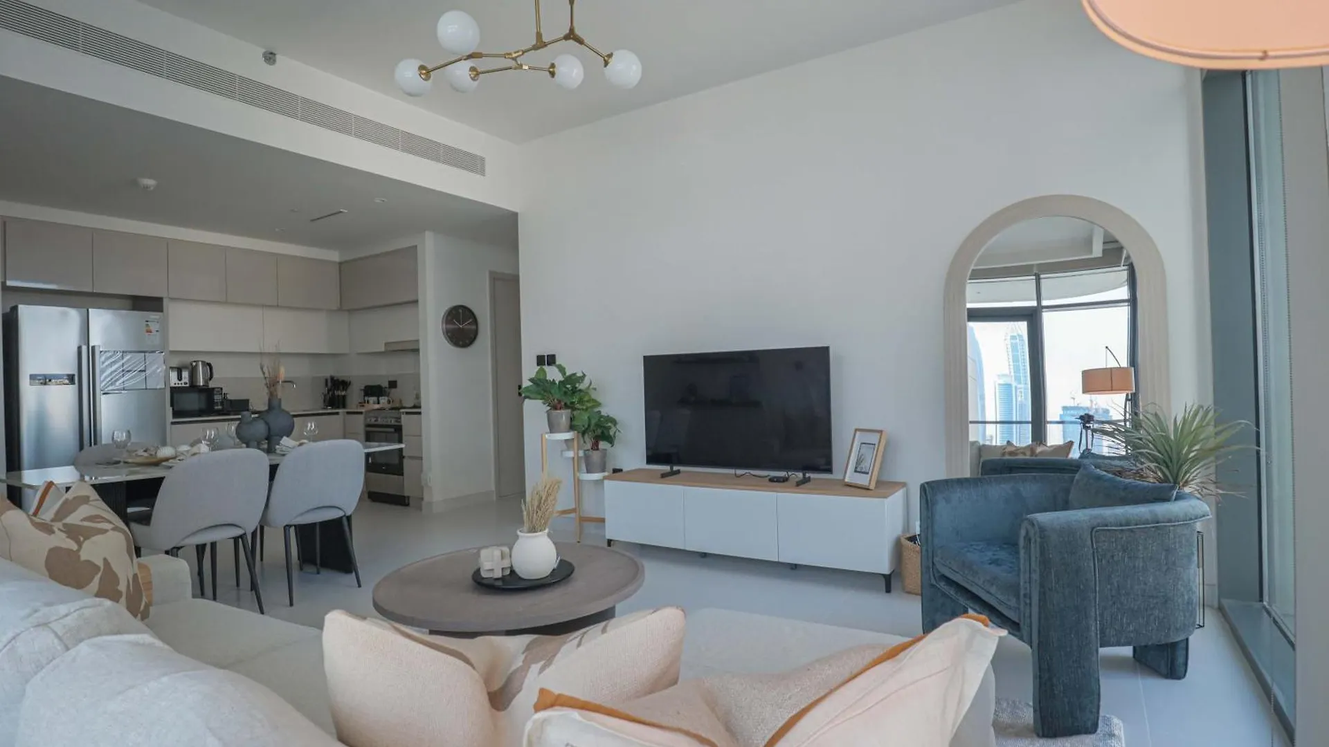 Elegant 2-Bedroom Retreat At Marina Vista 2 Dubai