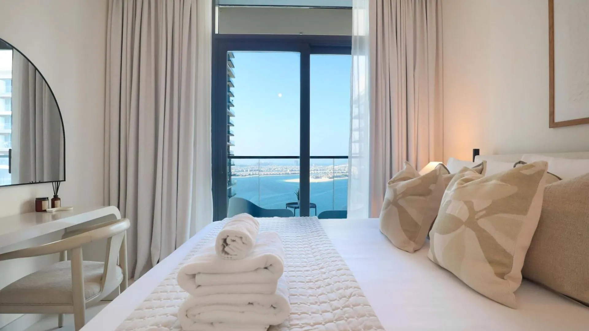 Elegant 2-Bedroom Retreat At Marina Vista 2 Dubai Apartment