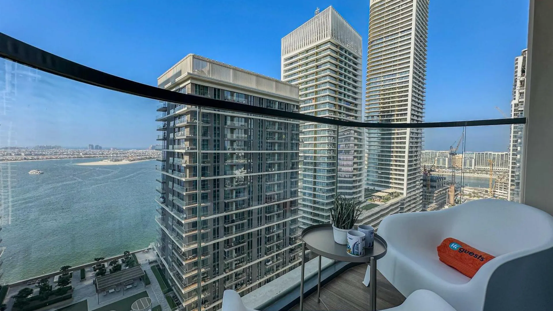 Apartment Elegant 2-Bedroom Retreat At Marina Vista 2 Dubai