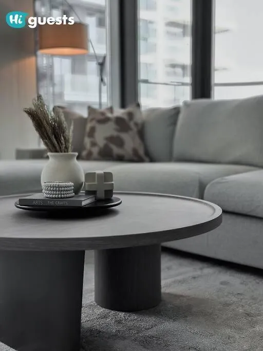 Elegant 2-Bedroom Retreat At Marina Vista 2 Dubai 0*,