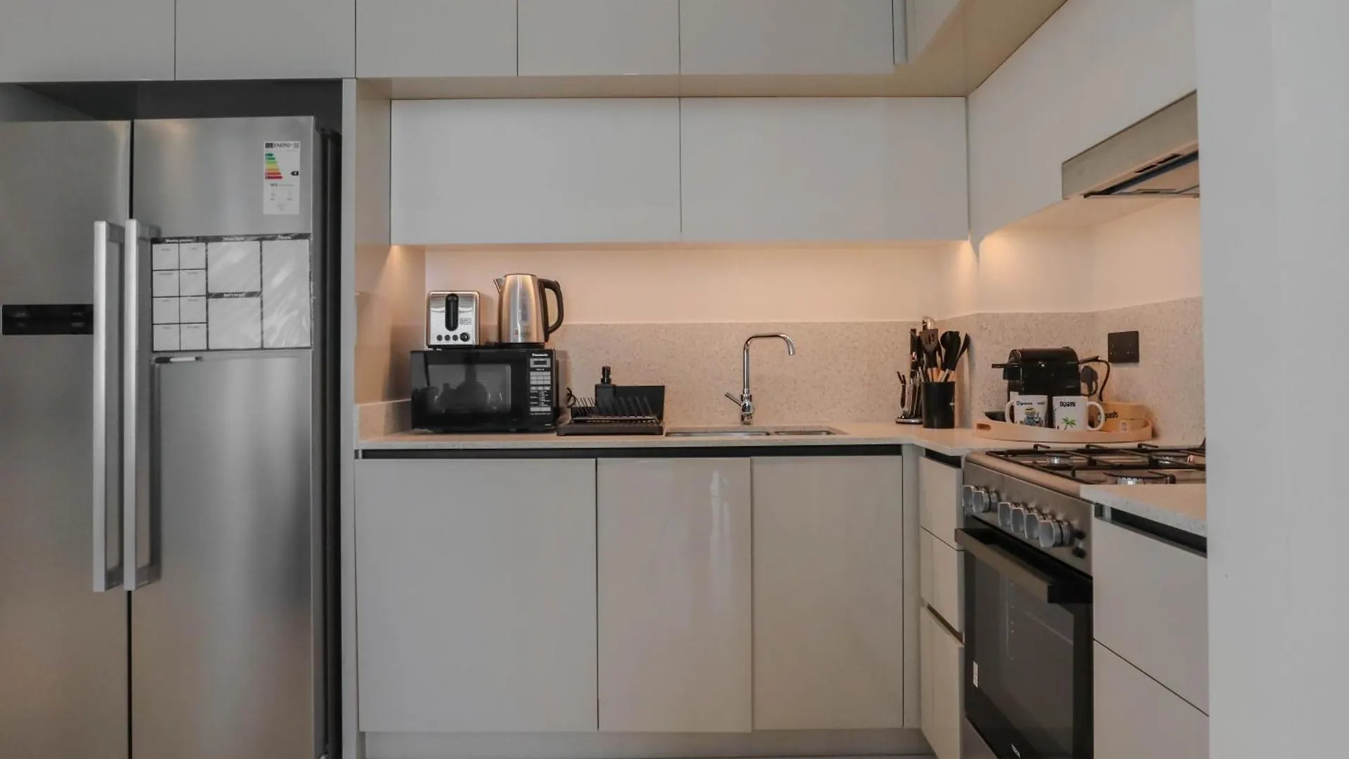 Elegant 2-Bedroom Retreat At Marina Vista 2 Dubai